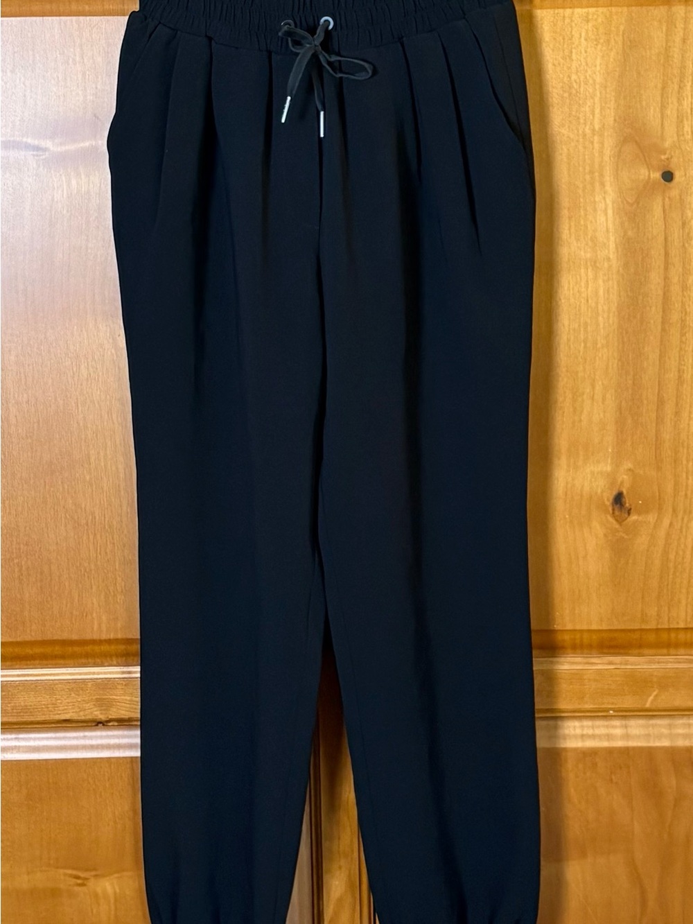 Cinq à Sept Black Triacetate Crepe Smocked Waistband Jogger Pants XXS